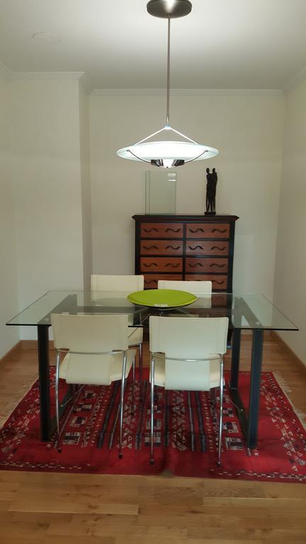 Apartment Plaza Fernando Vigo Bagian luar foto